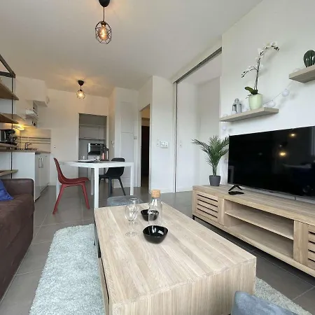 Design 2 Pieces Avec Balcon, Proche Et Port A - Fr-1-246-641 Apartman *